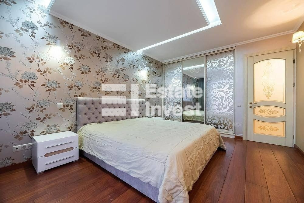 DeWatermark.ai_1762181858736